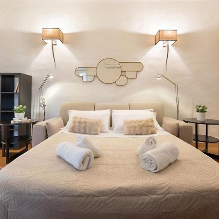 Tb-One Bedroom Luxury Apartment In The Fashion District Флоренция Екстериор снимка