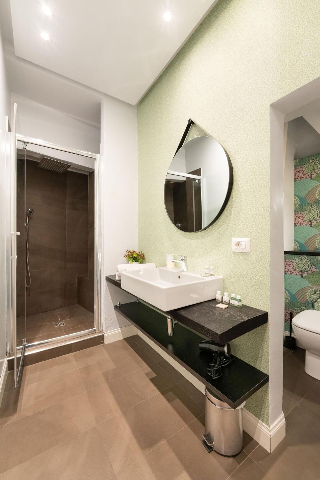 Tb-One Bedroom Luxury Apartment In The Fashion District Флоренция Екстериор снимка