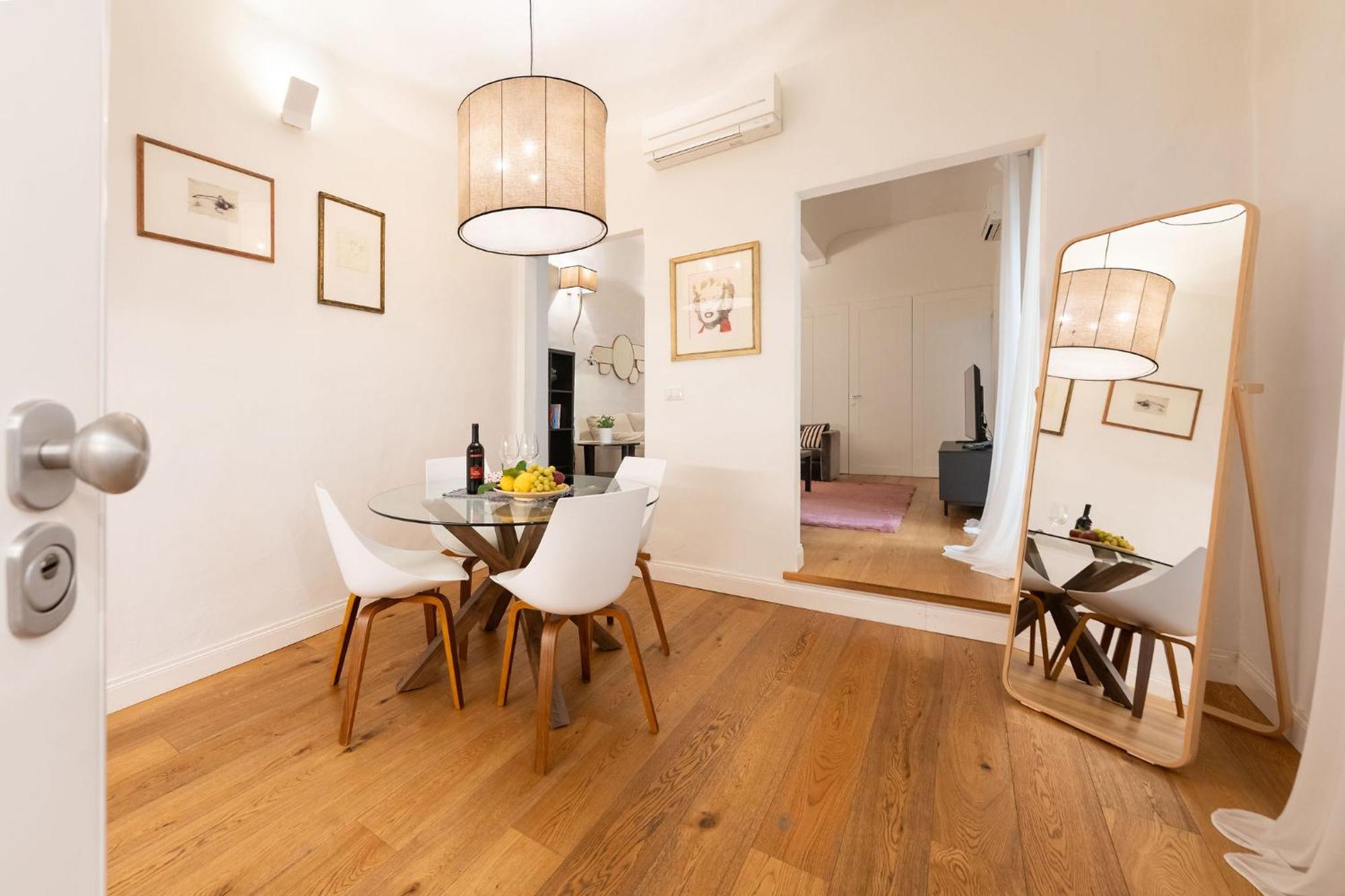 Tb-One Bedroom Luxury Apartment In The Fashion District Флоренция Екстериор снимка