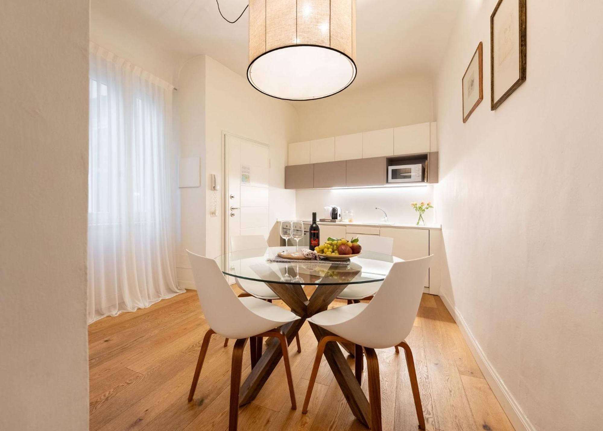 Tb-One Bedroom Luxury Apartment In The Fashion District Флоренция Екстериор снимка