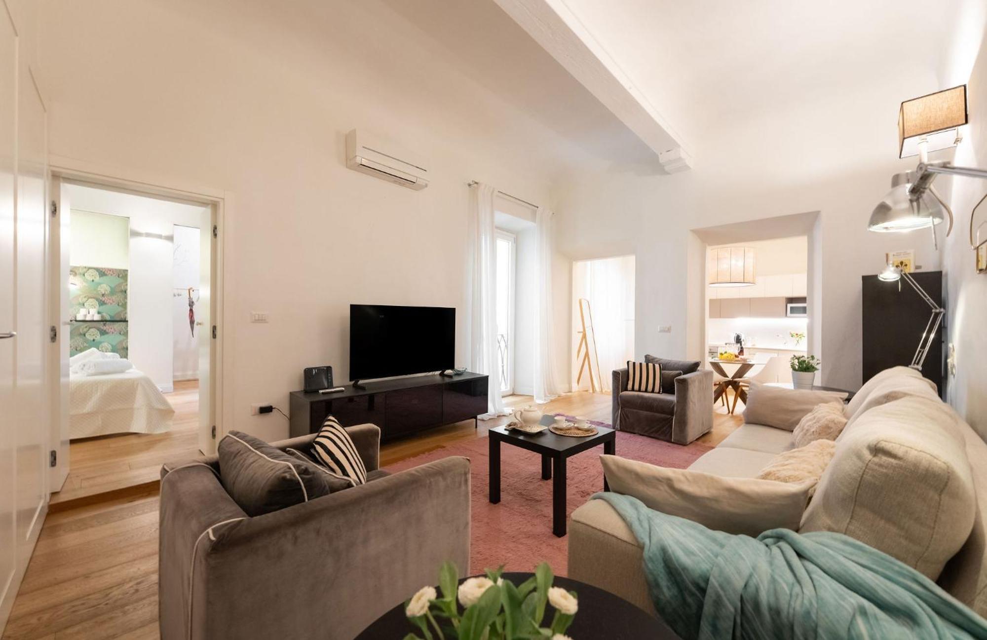 Tb-One Bedroom Luxury Apartment In The Fashion District Флоренция Екстериор снимка