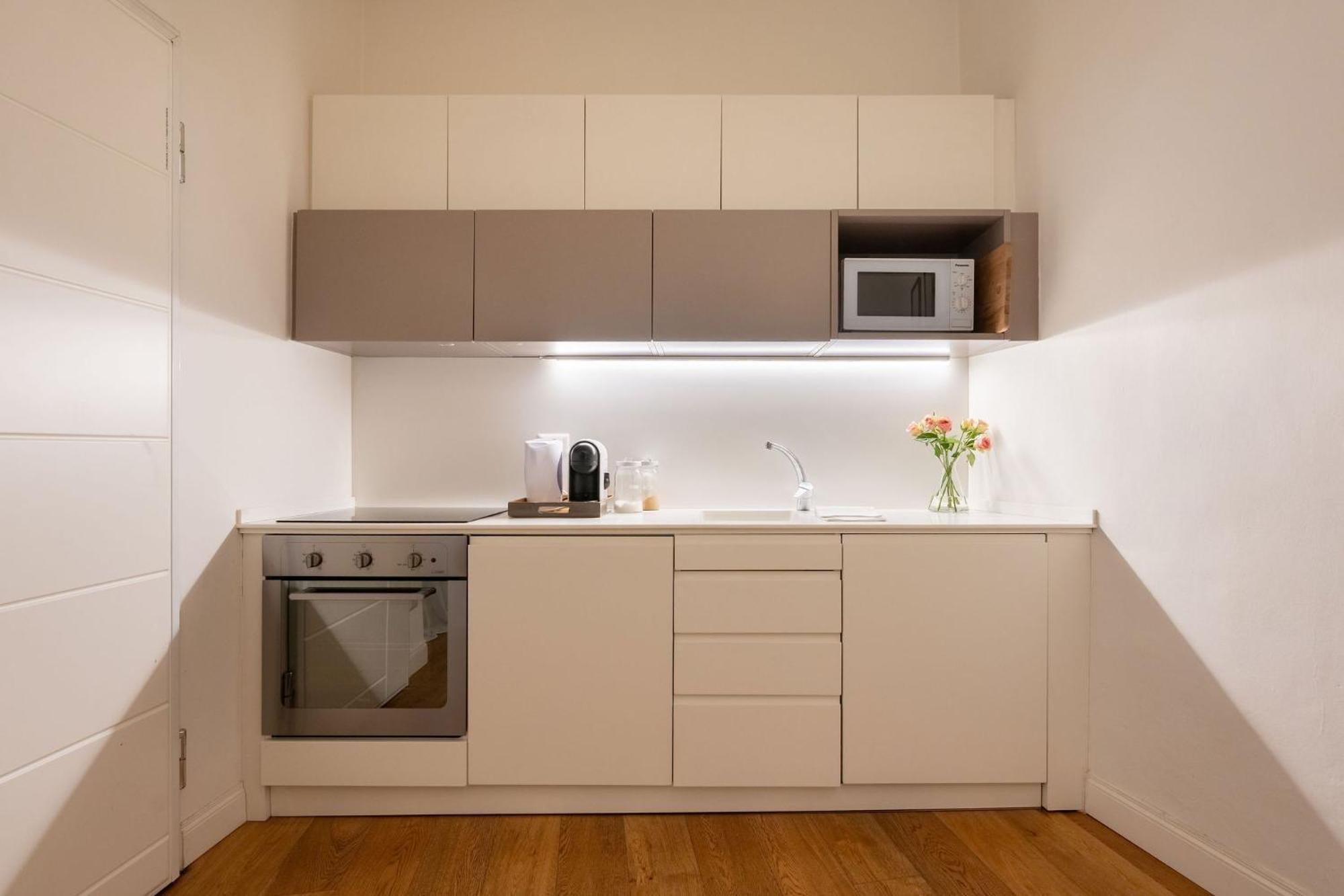 Tb-One Bedroom Luxury Apartment In The Fashion District Флоренция Екстериор снимка