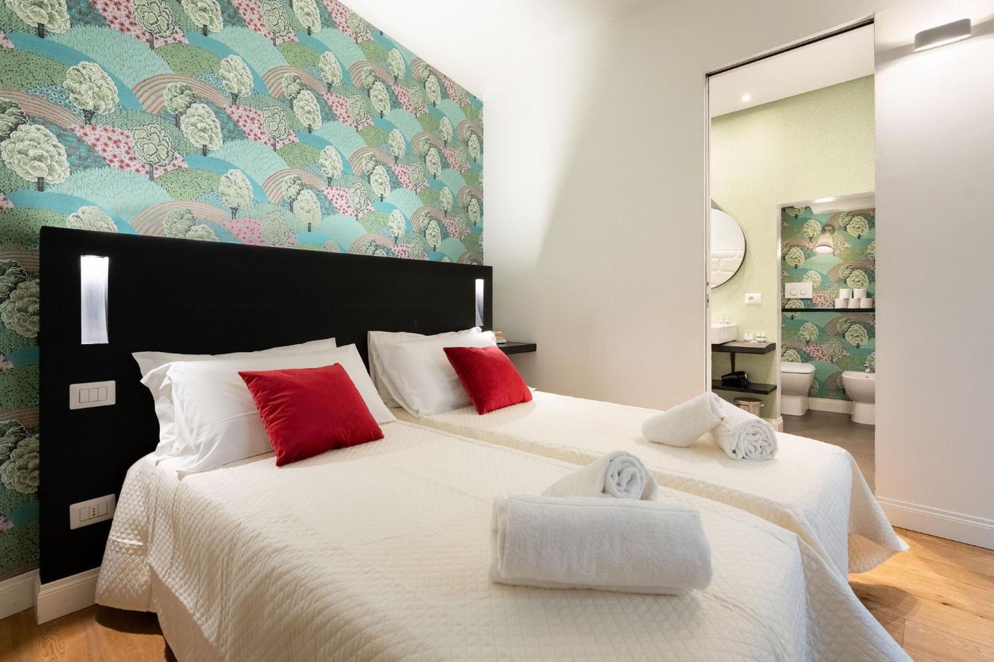 Tb-One Bedroom Luxury Apartment In The Fashion District Флоренция Екстериор снимка